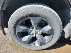 Dodge RAM 1500 SPORT/CARFAX/2 Ключа/Подгрев/Нави/5.7 Хеми, снимка 17