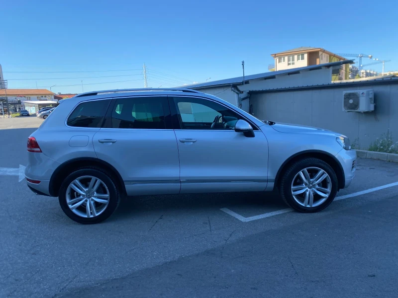 VW Touareg, снимка 6 - Автомобили и джипове - 47609785