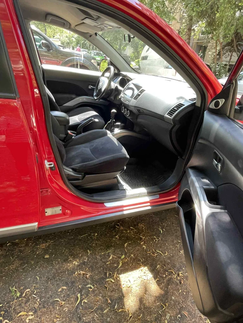 Mitsubishi Outlander, снимка 13 - Автомобили и джипове - 50992787