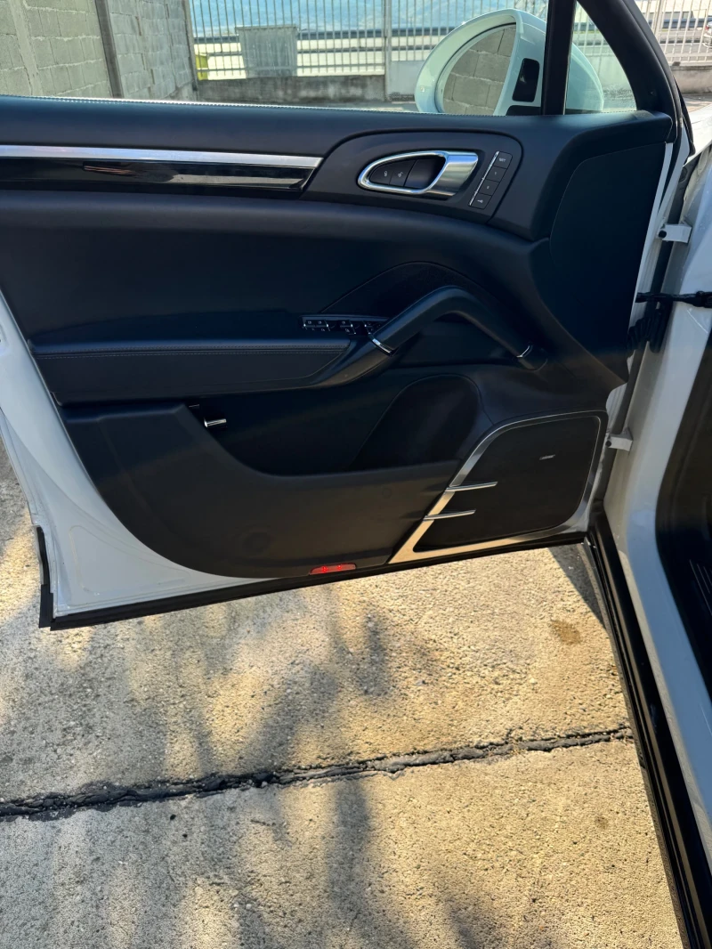 Porsche Cayenne S , Swiss, снимка 12 - Автомобили и джипове - 52110027