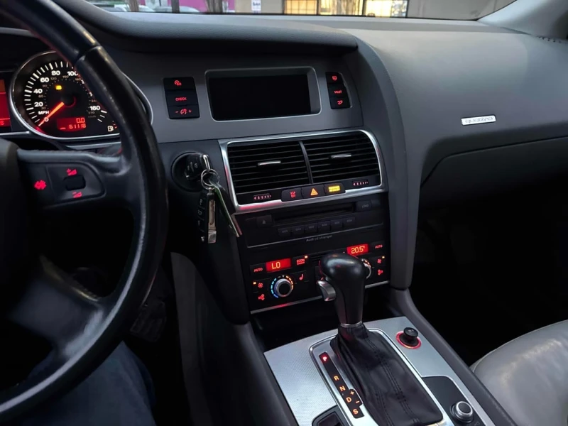 Audi Q7 * 3.6L * CARFAX * ЦЕНА ДО БГ, снимка 9 - Автомобили и джипове - 53043009