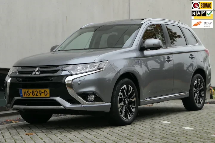 Mitsubishi Outlander Luxory, Дистроник, кожа, 360 камера, лайн асист, K, снимка 1 - Автомобили и джипове - 48285857