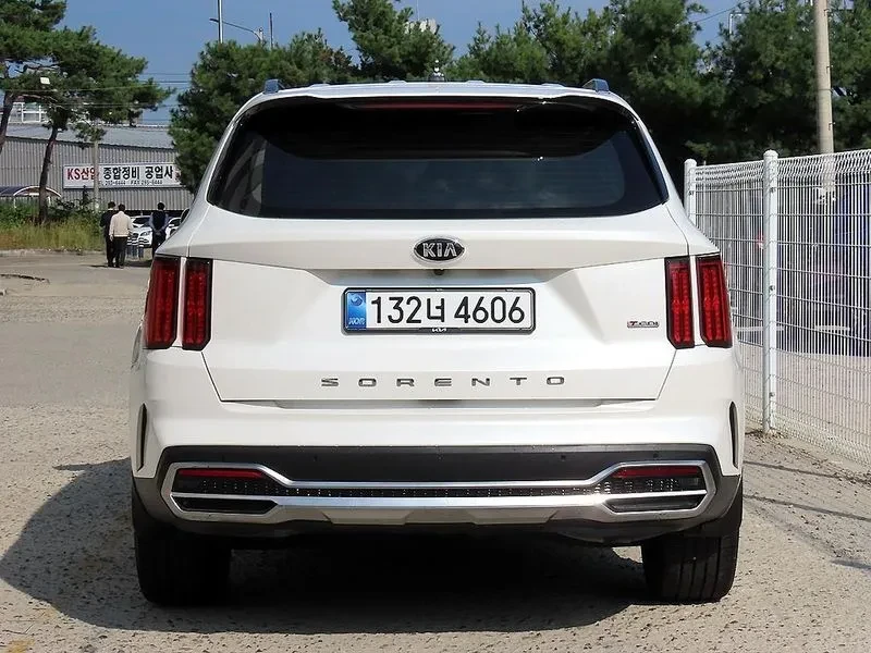 Kia Sorento 2.5T 2Wd Trendy, снимка 4 - Автомобили и джипове - 56360641