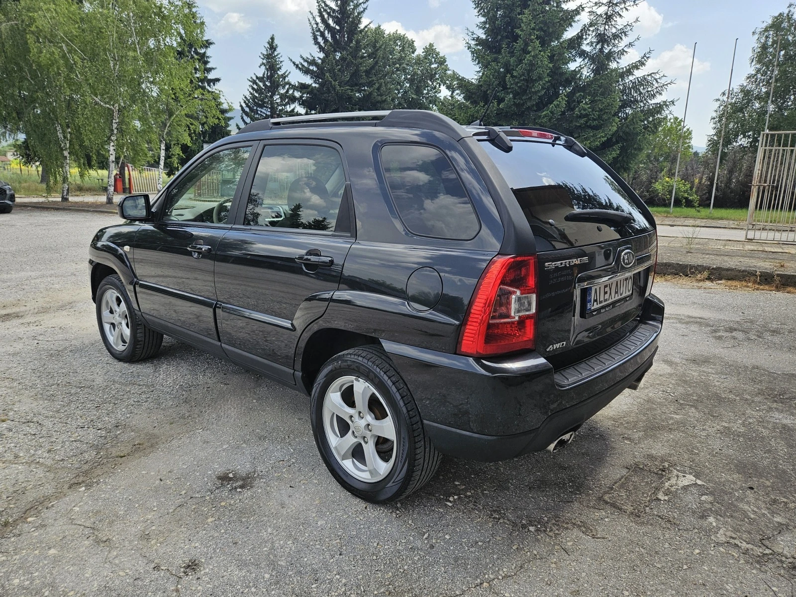 Kia Sportage 2.0i / ГАЗ BRC / КОЖА / 4Х4  - изображение 3