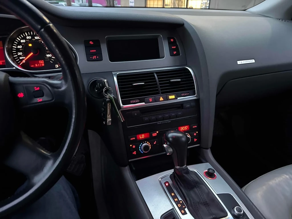 Audi Q7 * 3.6L * CARFAX * ЦЕНА ДО БГ - изображение 9