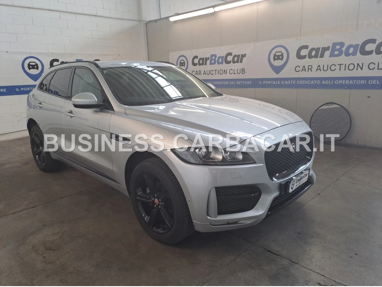 Jaguar F-PACE R-SPORT - изображение 2