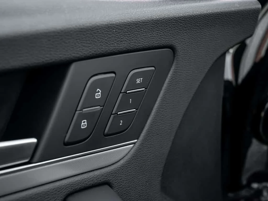 Audi Q5 * PROGRESSIV| 45 TFSI | NAV| PANOROOF| LOADED| PRI - изображение 8