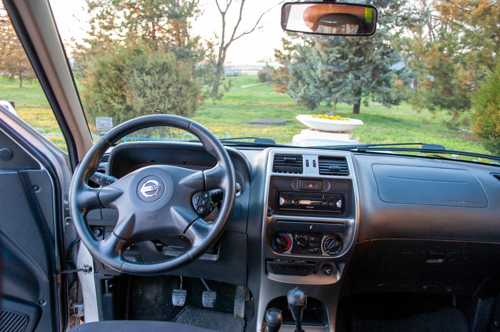 Nissan Terrano 2 3.0di, снимка 11 - Автомобили и джипове - 53749100