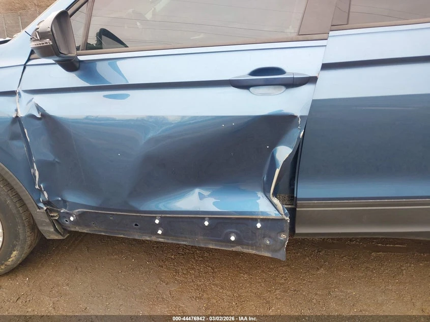 VW Tiguan 2.0l Volkswagen 2.0T S, снимка 6 - Автомобили и джипове - 53826218