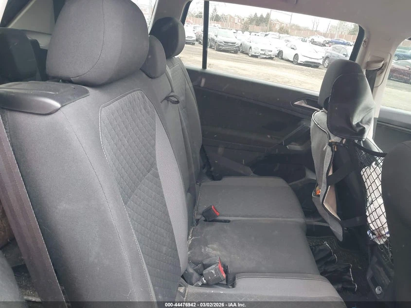 VW Tiguan 2.0l Volkswagen 2.0T S, снимка 8 - Автомобили и джипове - 53826218