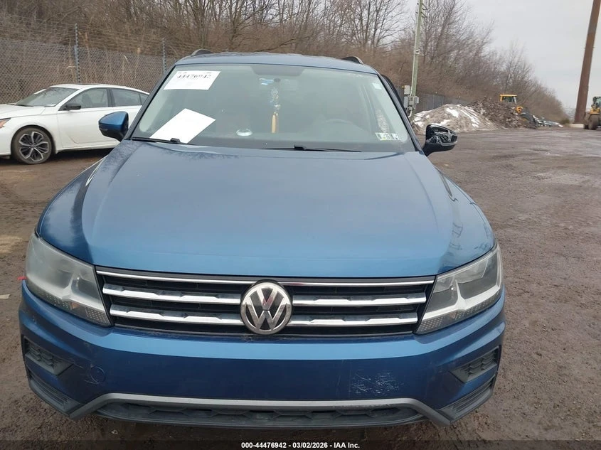VW Tiguan 2.0l Volkswagen 2.0T S, снимка 13 - Автомобили и джипове - 53826218