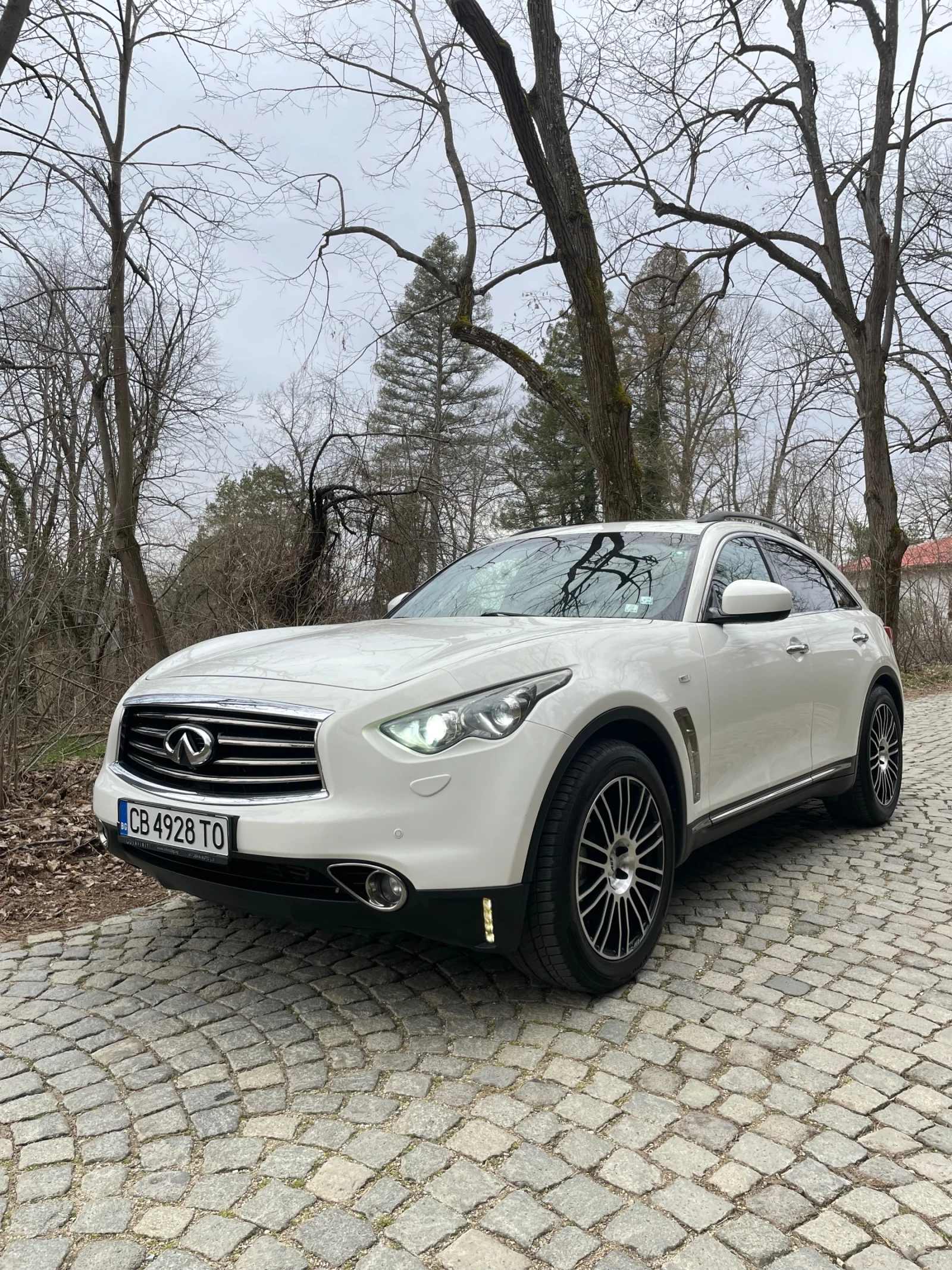 Infiniti Fx 30 QX70* 360* distr* obduh* led, снимка 3 - Автомобили и джипове - 53928646