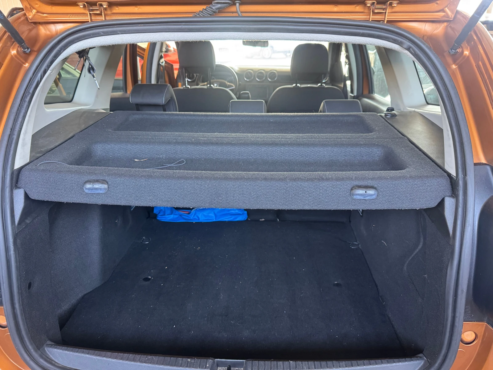 Dacia Duster 1.6 i GAZ, снимка 14 - Автомобили и джипове - 54427416
