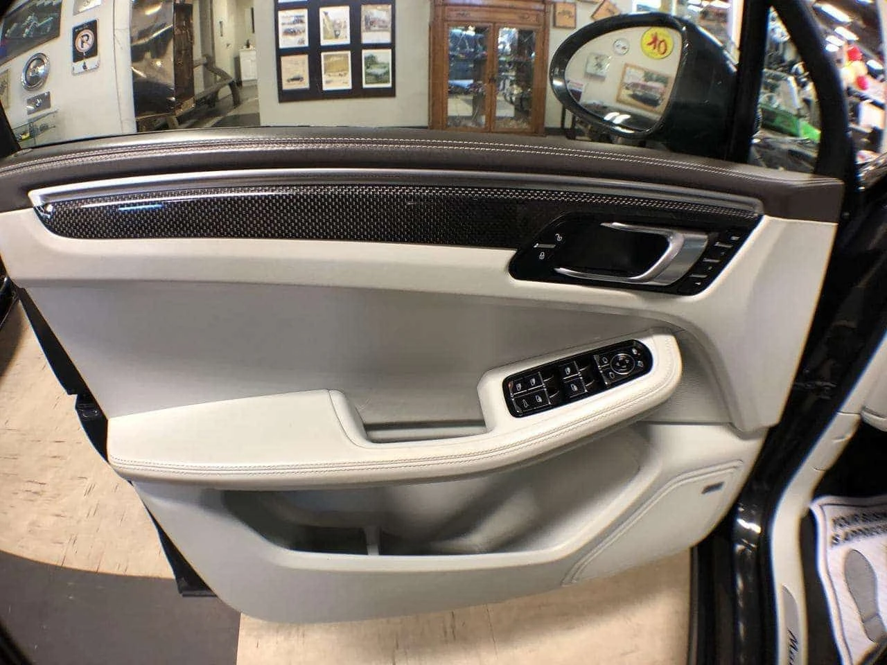 Porsche Macan * GTS AWD LEATHER PAN/ROOF NAV B/SPOT L/ASSIST CAM, снимка 13 - Автомобили и джипове - 54783843
