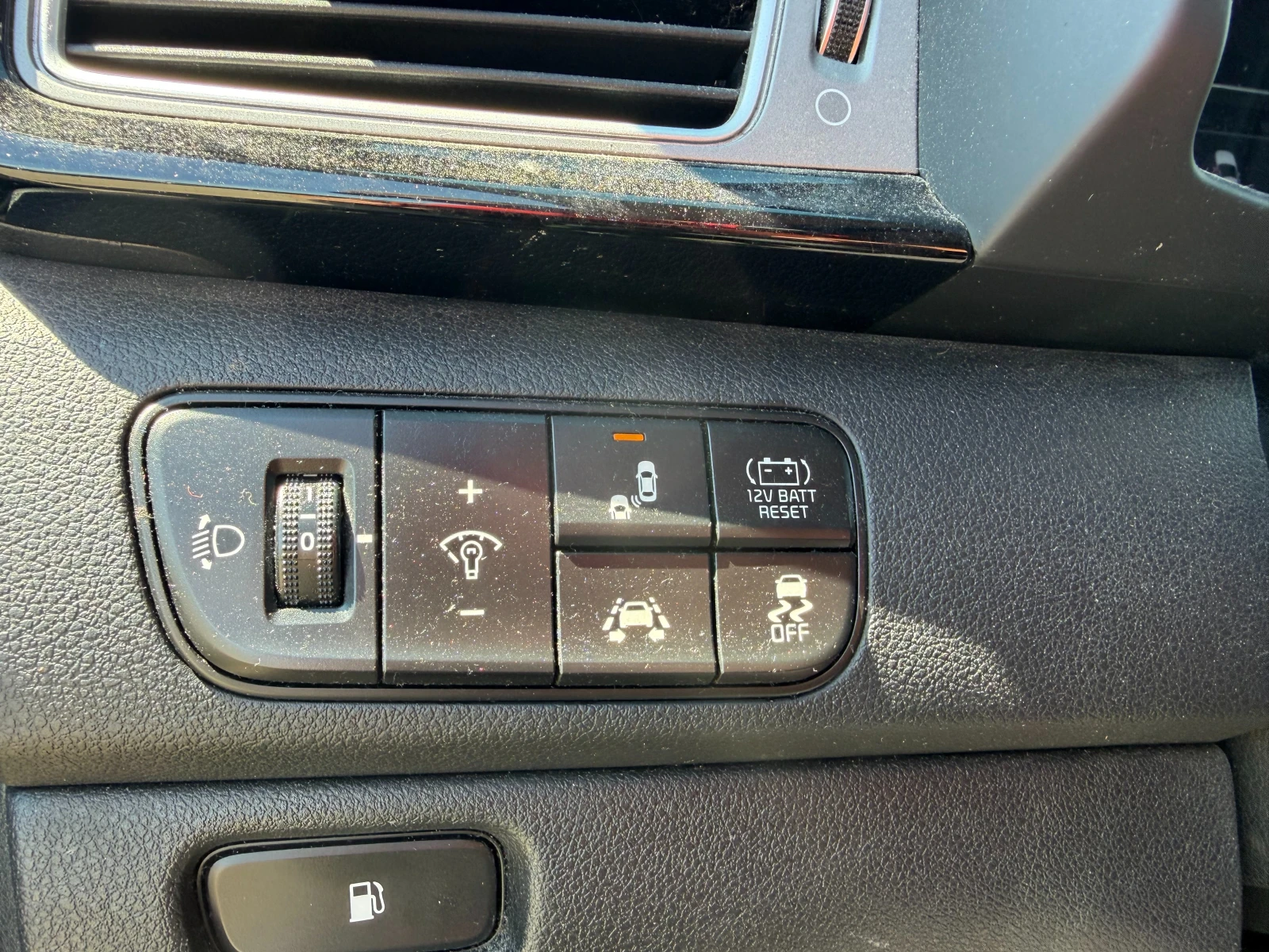 Kia Niro 1.6Hybrid AVTOMAT/KOJA/NAVI/KAMERA EURO 6, снимка 14 - Автомобили и джипове - 54928635