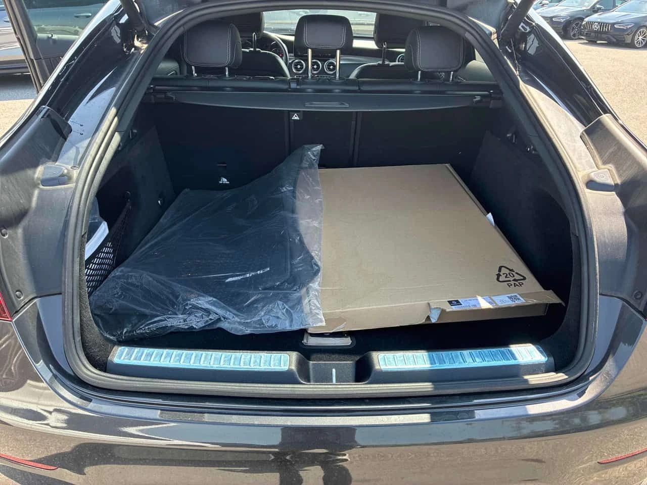 Mercedes-Benz GLC * 300 * CARFAX * ЦЕНА ДО БГ, снимка 6 - Автомобили и джипове - 55267948