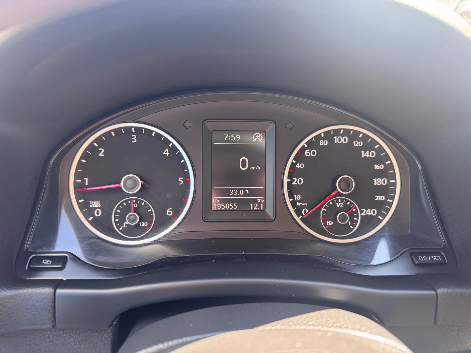 VW Tiguan 2.0TDI 195060km.100%, снимка 14 - Автомобили и джипове - 55453292