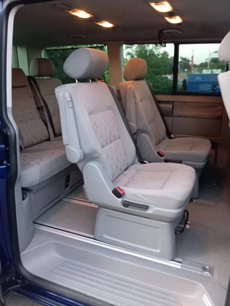 VW Multivan, снимка 7 - Бусове и автобуси - 52950443