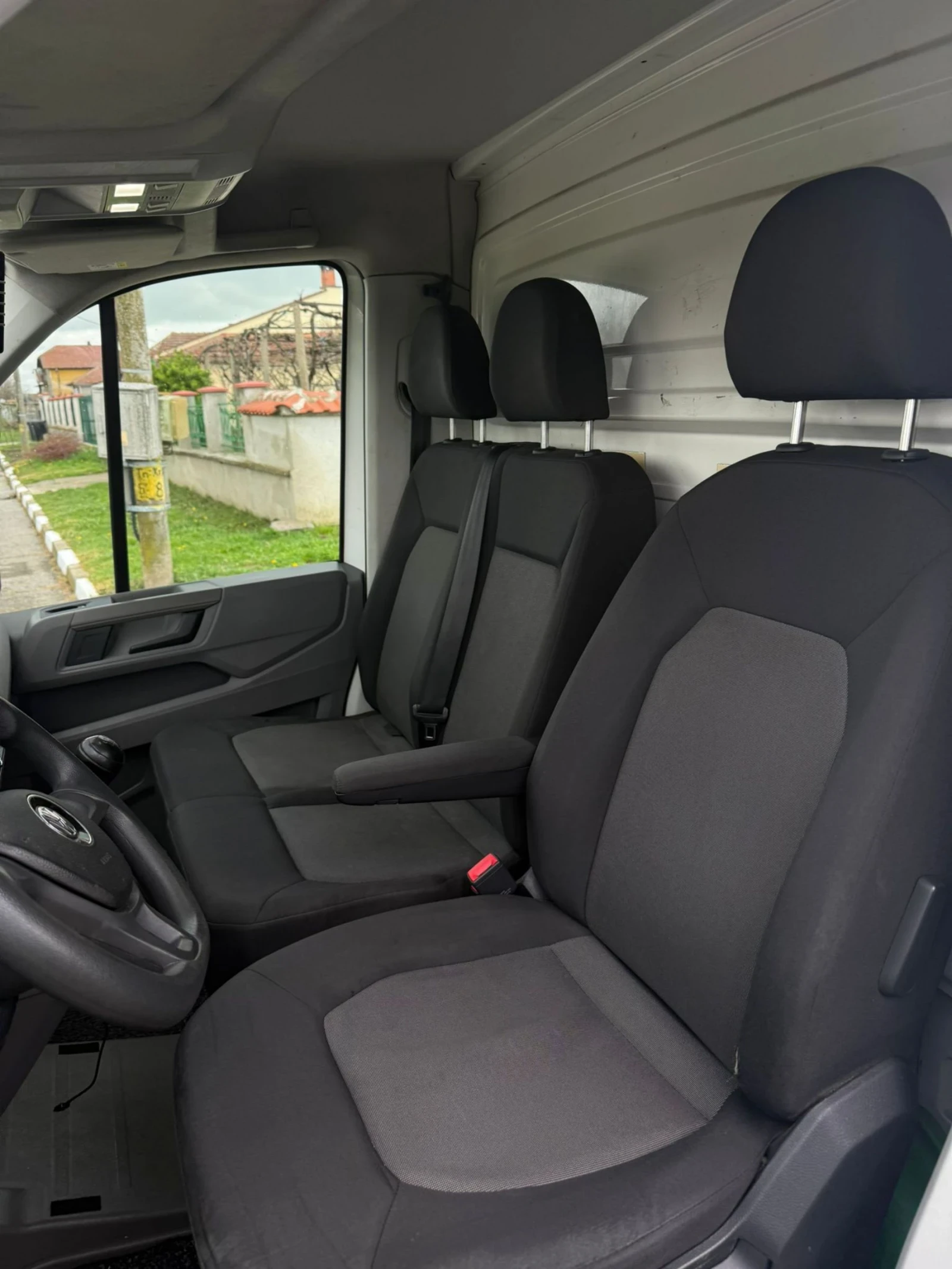 VW Crafter, снимка 16 - Бусове и автобуси - 53955121