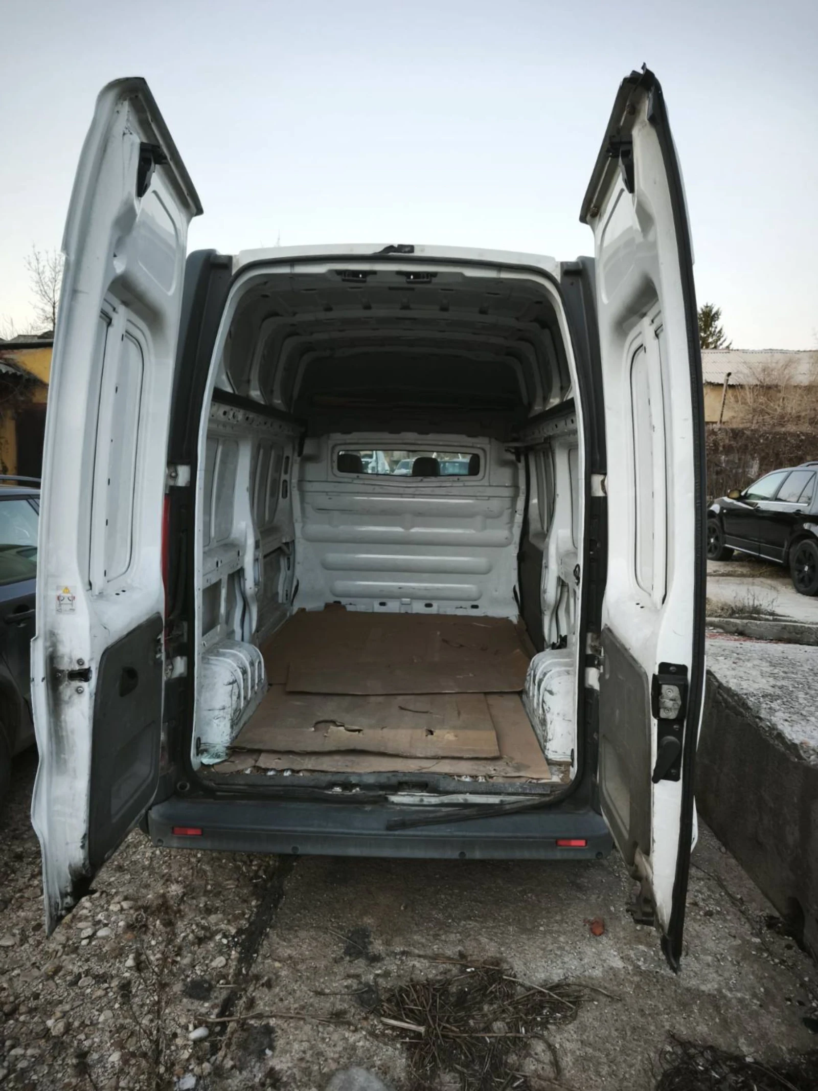 Nissan Primastar, снимка 5 - Бусове и автобуси - 54157001