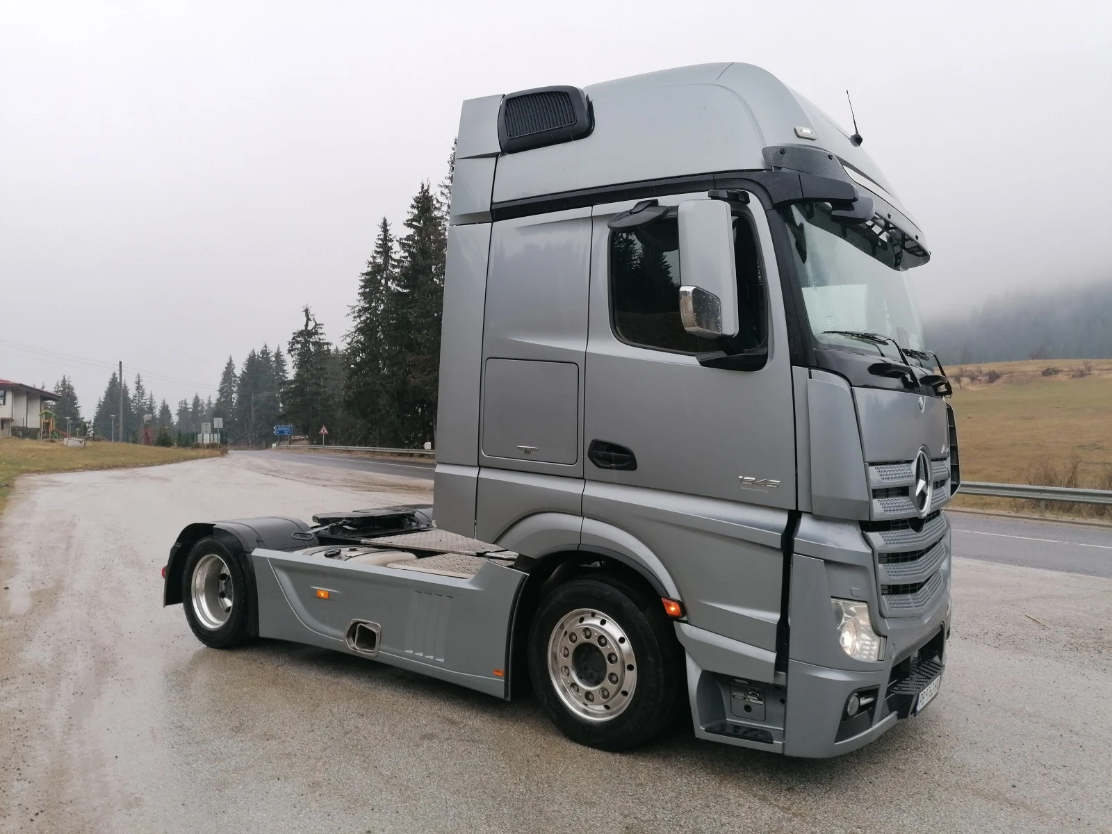Mercedes-Benz Actros 1945 - Мега - изображение 8