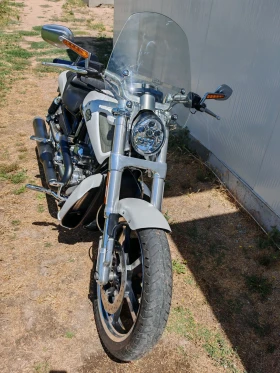 Harley-Davidson V-Rod Muscle, снимка 3