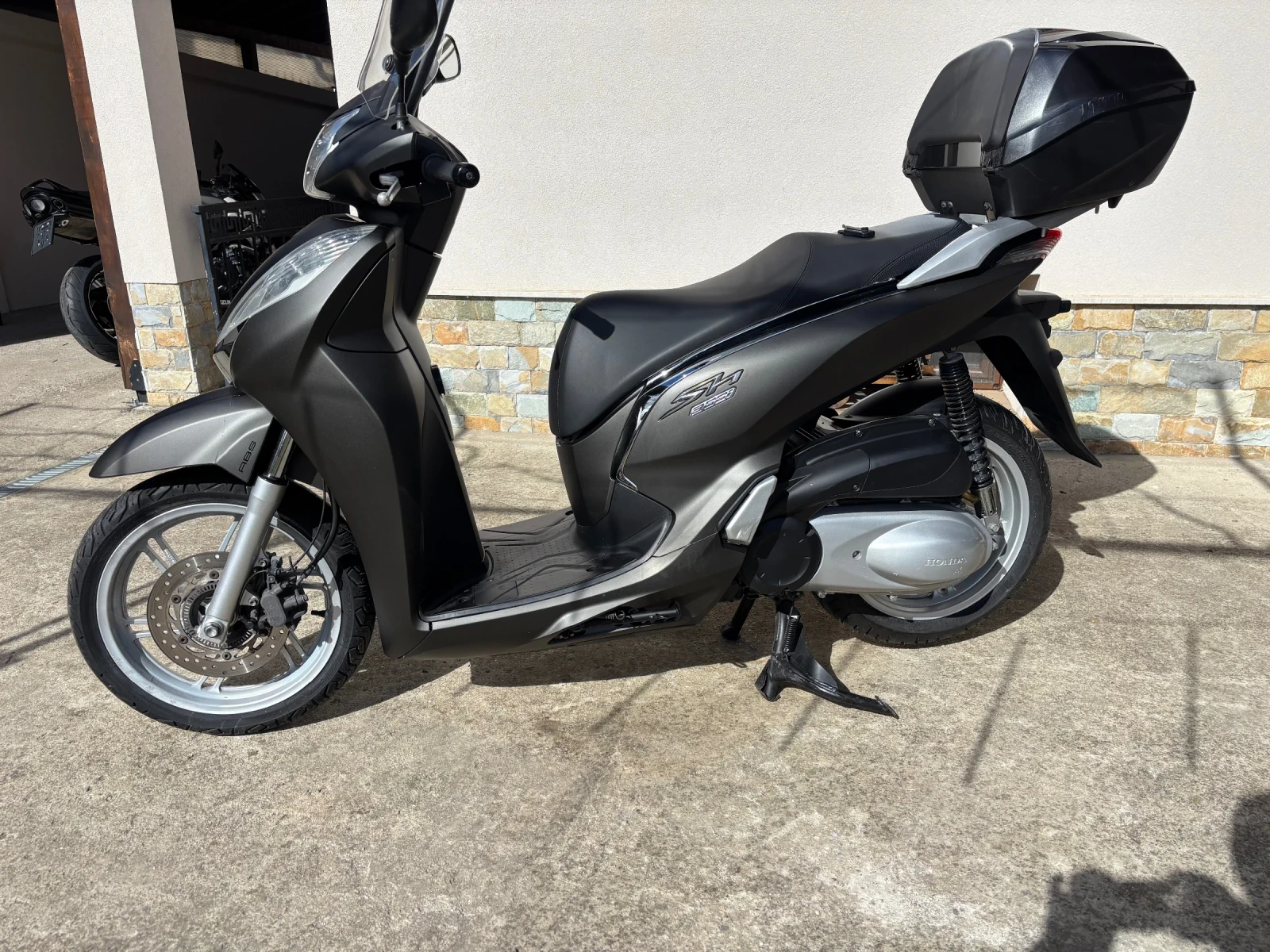 Honda Sh 300i ABS Led - изображение 2