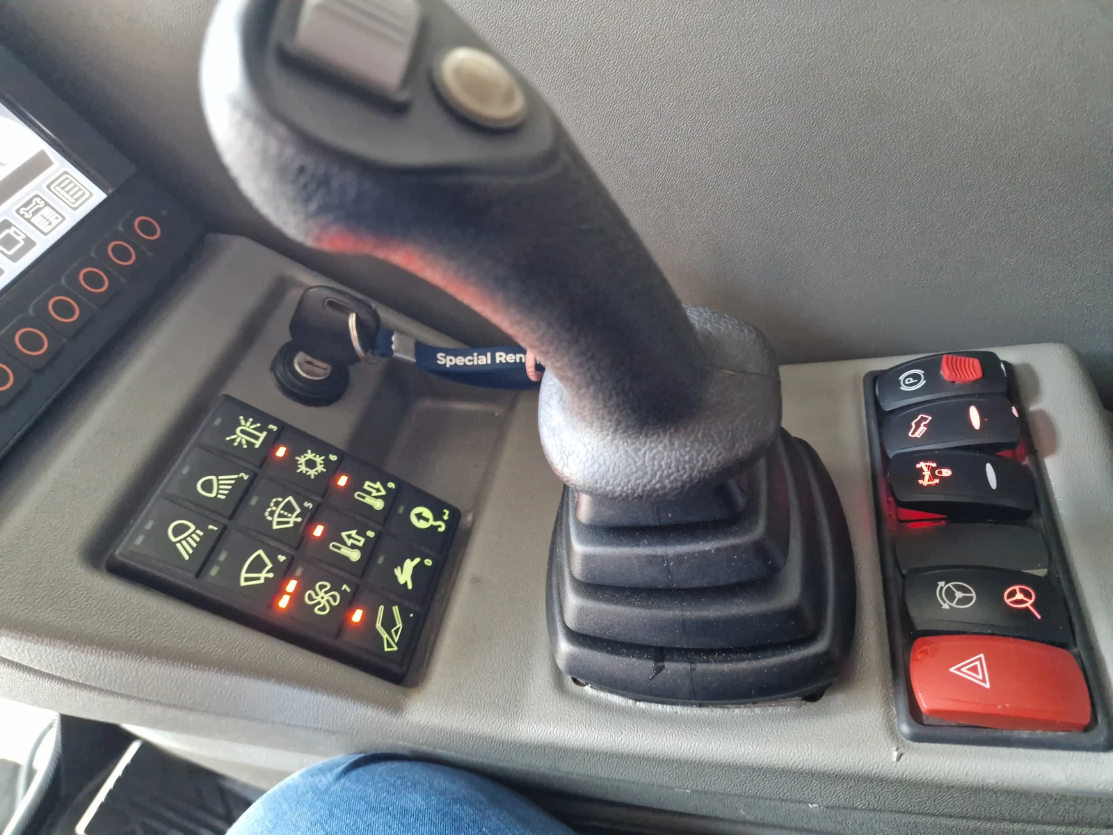 Багер Yanmar B95W, снимка 15 - Индустриална техника - 54971943
