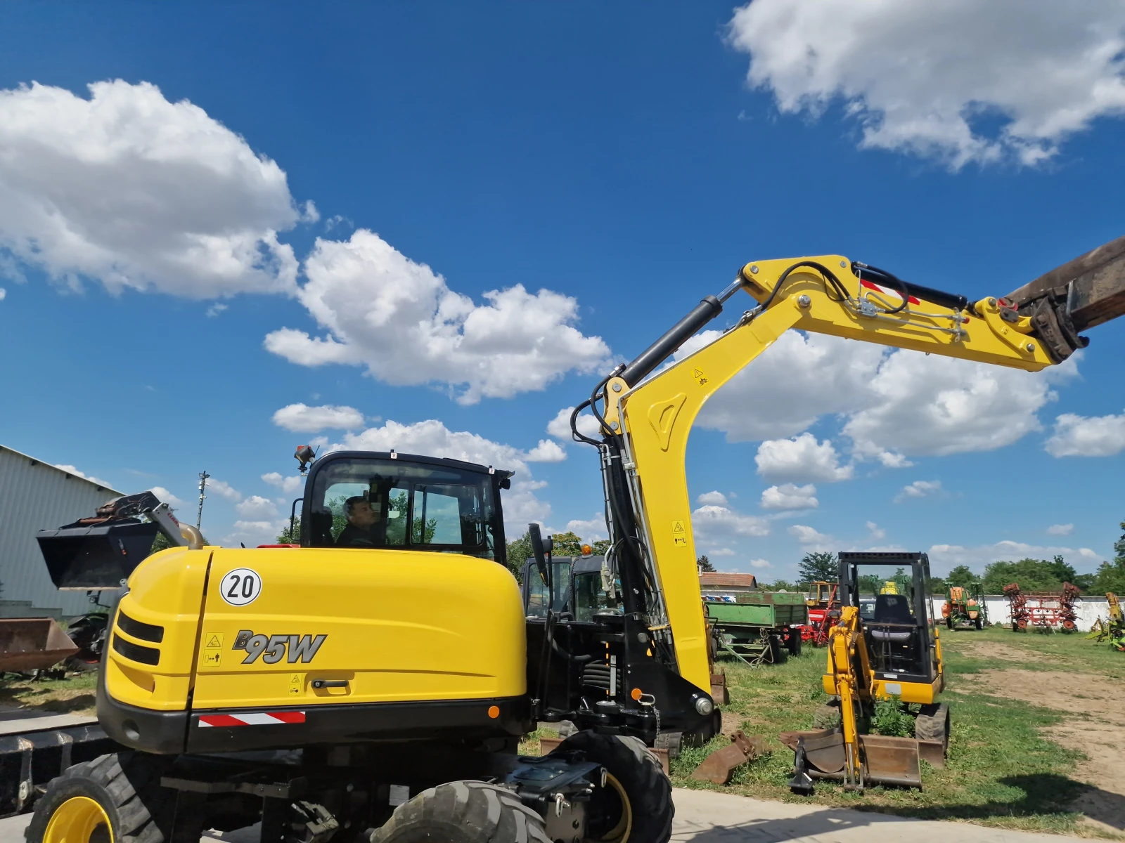 Багер Yanmar B95W, снимка 7 - Индустриална техника - 54971943