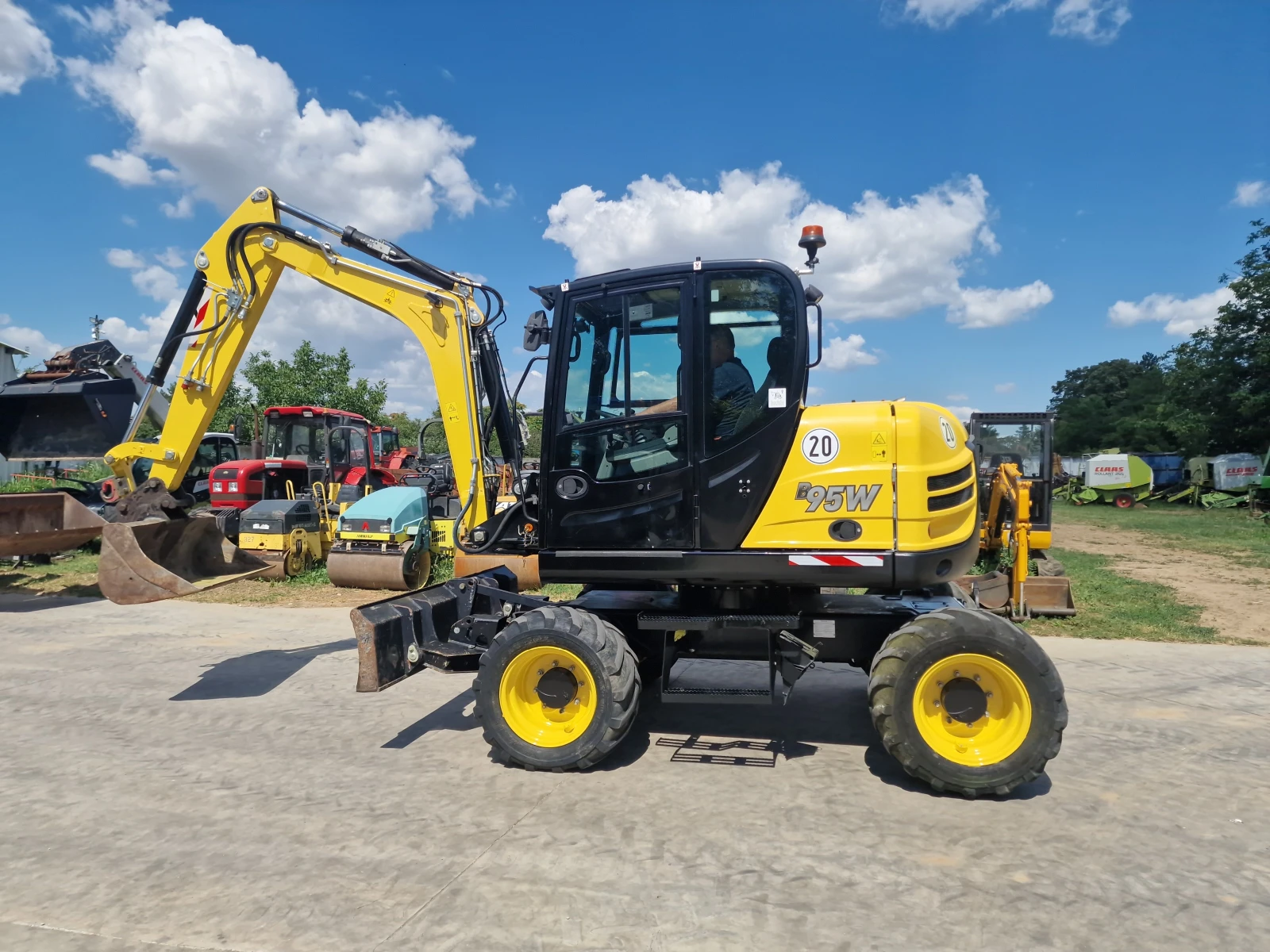 Багер Yanmar B95W, снимка 4 - Индустриална техника - 54971943