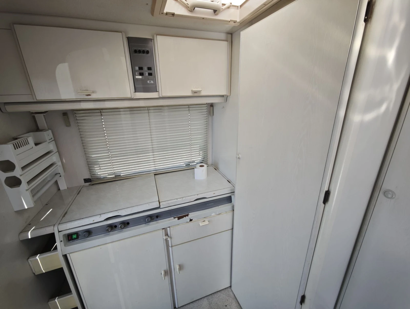 Каравана Adria, снимка 11 - Каравани и кемпери - 56340147