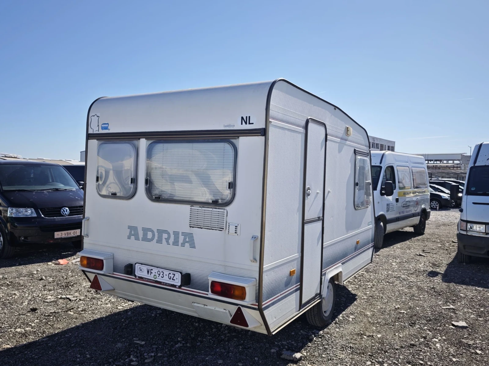 Каравана Adria, снимка 8 - Каравани и кемпери - 56340147