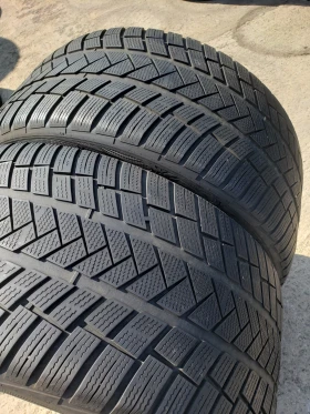 Гуми Зимни 325/35R22, снимка 3