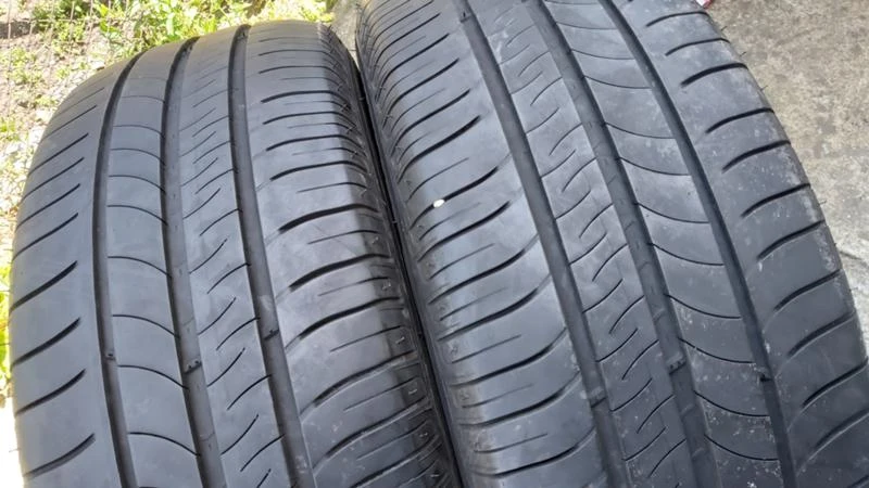 Гуми Летни 215/60R16, снимка 2 - Гуми и джанти - 29254570