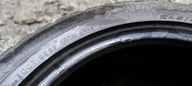 Гуми Зимни 245/45R19, снимка 6 - Гуми и джанти - 31148853