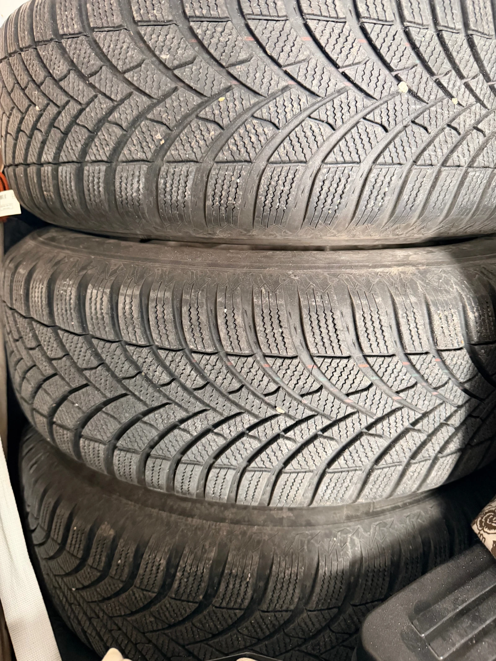 Гуми с джанти Semperit 215/65R16, снимка 2 - Гуми и джанти - 54538227