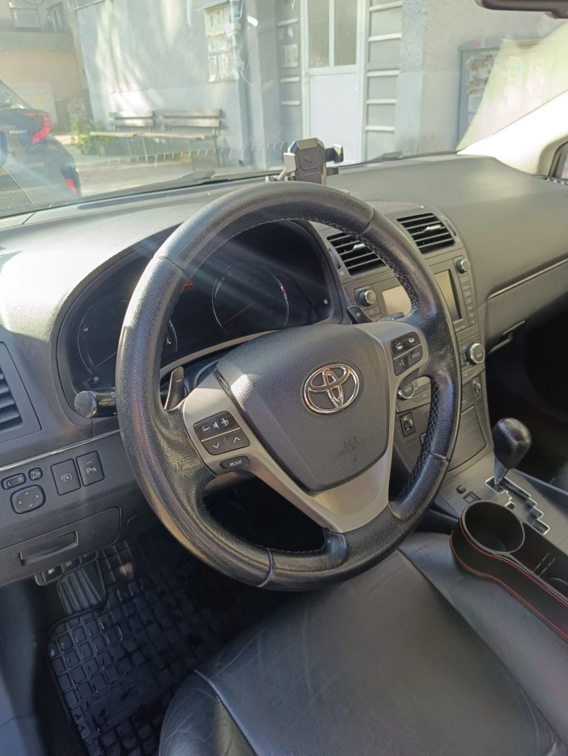 Toyota Avensis 2.2D, sol 2, снимка 8 - Автомобили и джипове - 47670288