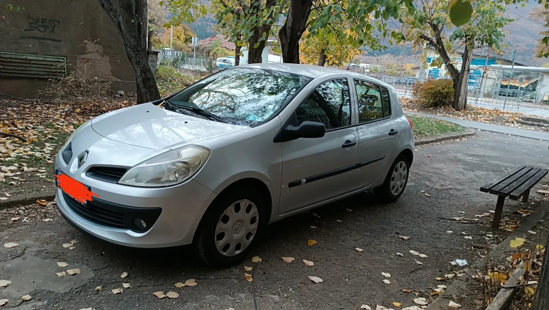 Renault Clio, снимка 3 - Автомобили и джипове - 47948438