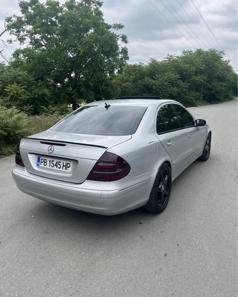 Mercedes-Benz E 270, снимка 5 - Автомобили и джипове - 48886219