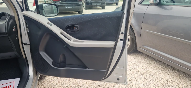 Toyota Yaris 1.4 d4d-ИТАЛИЯ, снимка 11 - Автомобили и джипове - 52747512