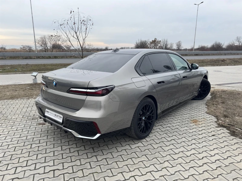 BMW i7 xDrive60, снимка 2 - Автомобили и джипове - 51455922