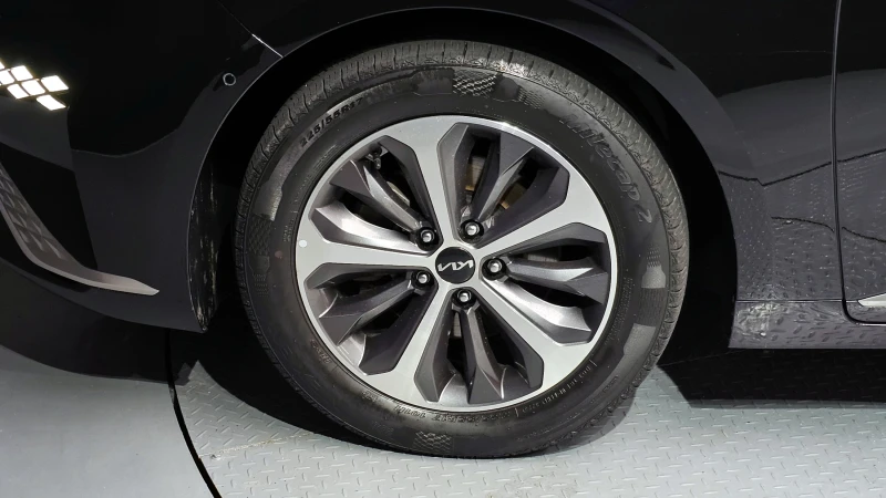 Kia K8 HYBRID NOBLESSE, снимка 5 - Автомобили и джипове - 52547696