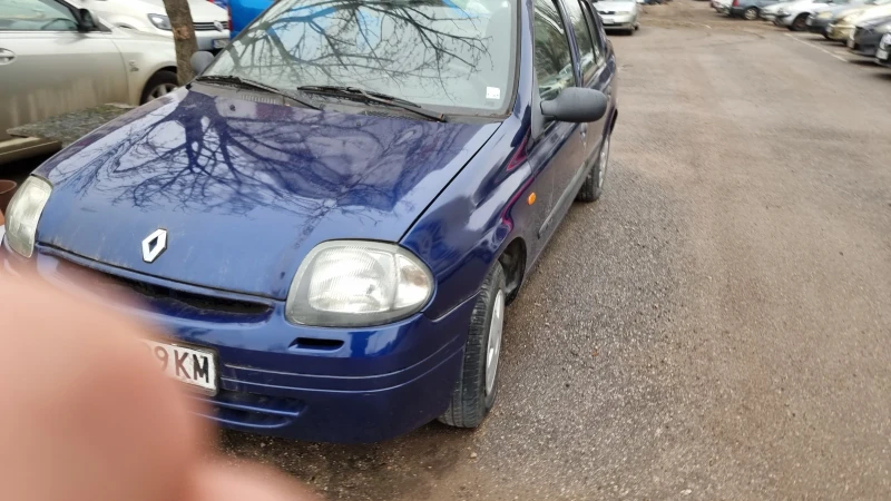 Renault Clio 1.4 benzin klimatik , снимка 2 - Автомобили и джипове - 53211706