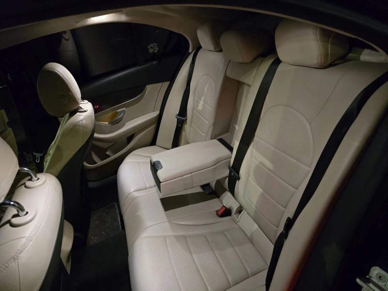 Mercedes-Benz C 300 6.3 AMG pack, снимка 6 - Автомобили и джипове - 53264880