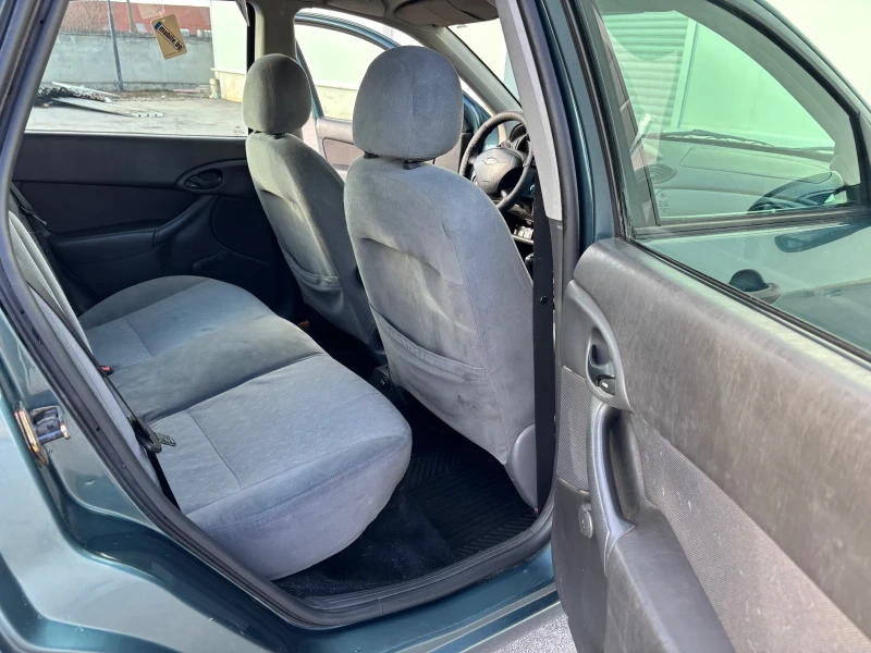 Ford Focus 1.6I 16V, снимка 13 - Автомобили и джипове - 53445367