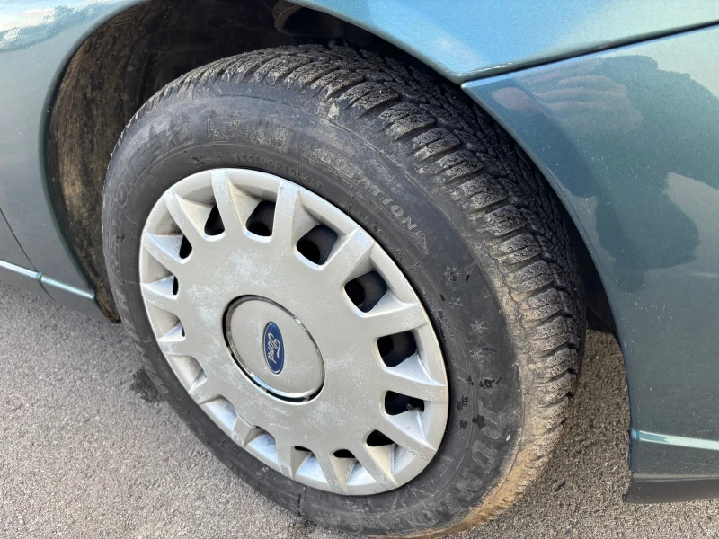 Ford Focus 1.6I 16V, снимка 16 - Автомобили и джипове - 53445367