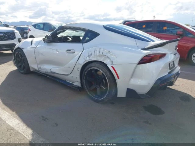 Toyota Supra CARFAX АВТО КРЕДИТ , снимка 3 - Автомобили и джипове - 52737323