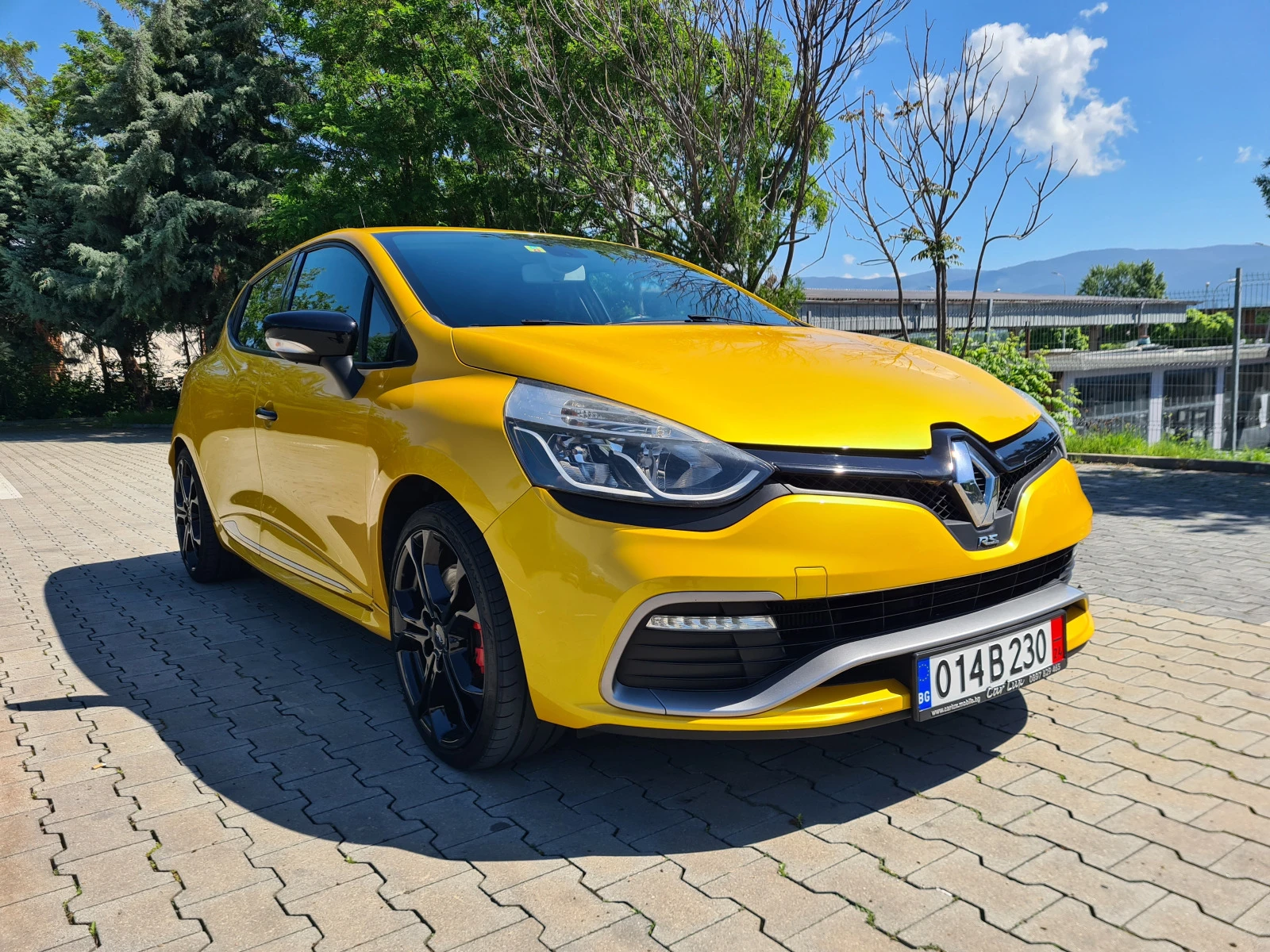 Renault Clio RS SPORT 200ps Швейцария - изображение 2