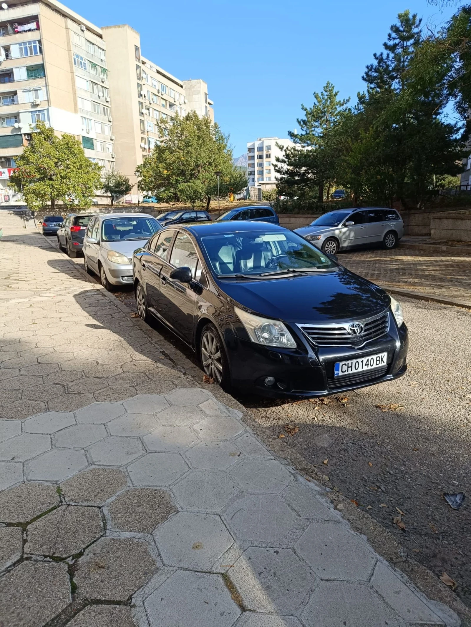 Toyota Avensis 2.2D, sol 2 - изображение 2