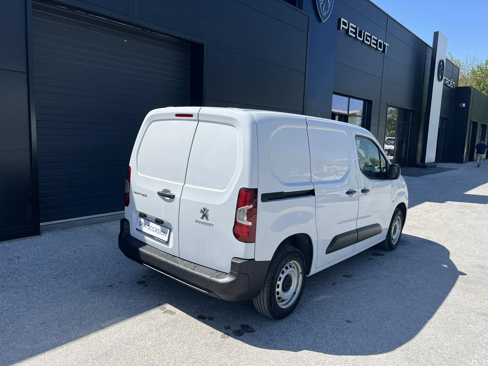 Peugeot Partner PARTNER Standard 650 1.5 BlueHdi 102 S&S BVM6 E6.4 - изображение 4